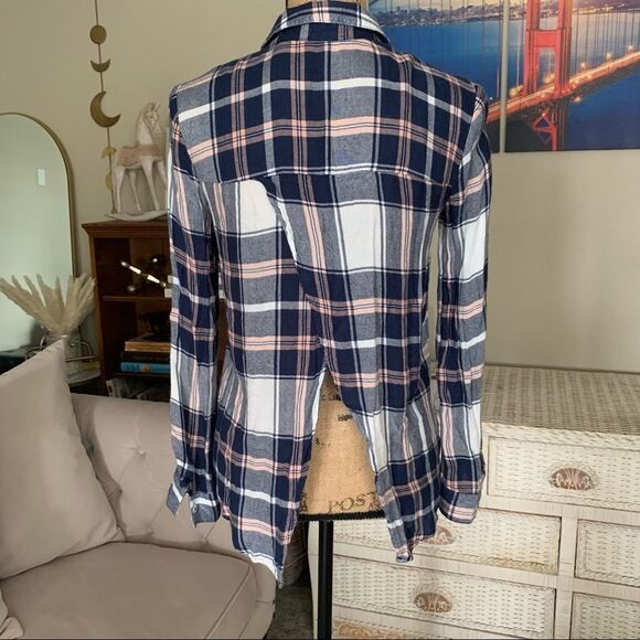 CHARLOTTE RUSSE Plaid Split Back Long Sleeves Plaid Blouse size XS - Picture 2 of 11